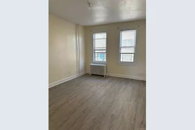 710 E 211th Street, Bronx, NY 10467 - Photo 5