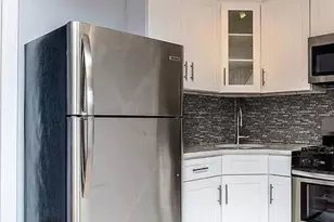 712 E 211th St, Bronx, NY 10467 - Photo 15