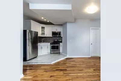 712 E 211th Street, Bronx, NY 10467 - Photo 17