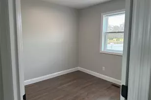 99 N Railroad Ave, Babylon, NY 11702 - Photo 3