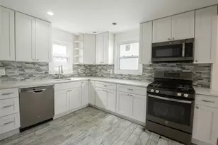 160 E Fulton Ave, Roosevelt, NY 11575 - Photo 5