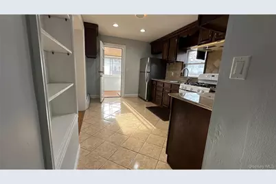 273 N Washington Street #Apt 2, Sleepy Hollow, NY 10591 - Photo 3