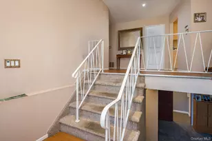 42 Netto Ln, Plainview, NY 11803 - Photo 13