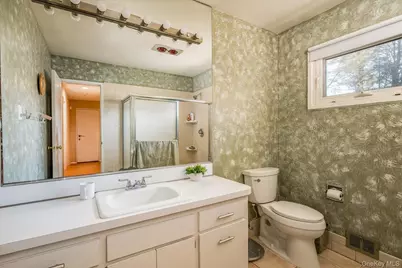 42 Netto Lane, Plainview, NY 11803 - Photo 11