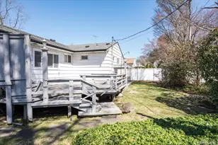 42 Netto Ln, Plainview, NY 11803 - Photo 21