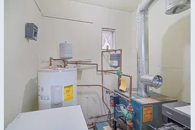 19 Goodwin Lane, Coram, NY 11727 - Photo 15