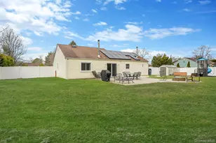 19 Goodwin Ln, Coram, NY 11727 - Photo 25