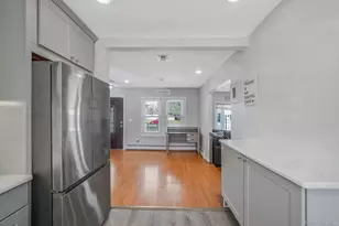 19 Goodwin Ln, Coram, NY 11727 - Photo 5