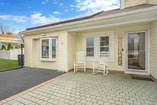 19 Goodwin Ln, Coram, NY 11727 - Photo 23