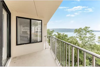 1155 Warburton Avenue #2V, Yonkers, NY 10701 - Photo 5