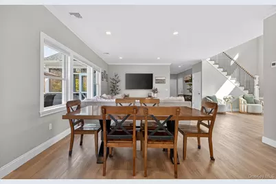 270 Edgewood Avenue, Oakdale, NY 11769 - Photo 9