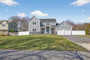 270 Edgewood Ave, Oakdale, NY 11769 - Photo 35
