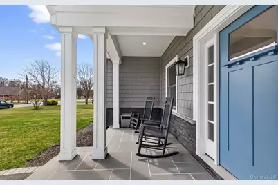 270 Edgewood Avenue, Oakdale, NY 11769 - Photo 29