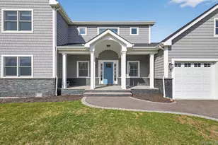 270 Edgewood Ave, Oakdale, NY 11769 - Photo 3