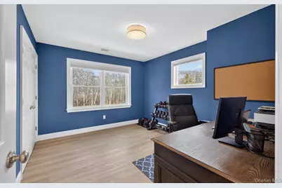 270 Edgewood Avenue, Oakdale, NY 11769 - Photo 21