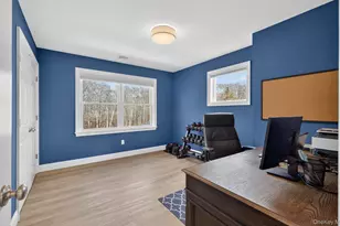 270 Edgewood Ave, Oakdale, NY 11769 - Photo 21