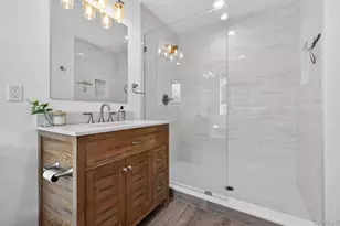 270 Edgewood Ave, Oakdale, NY 11769 - Photo 27