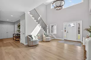 270 Edgewood Ave, Oakdale, NY 11769 - Photo 17