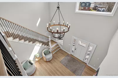 270 Edgewood Avenue, Oakdale, NY 11769 - Photo 19