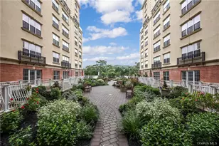 10 Byron Pl, Larchmont, NY 10538 - Photo 25