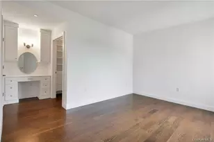 10 Byron Pl, Larchmont, NY 10538 - Photo 15