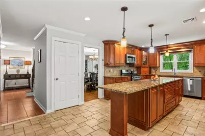 7 East Gate Lane, Setauket, NY 11733 - Photo 9