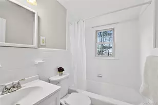 18 Taylor Rd, Elmsford, NY 10523 - Photo 23