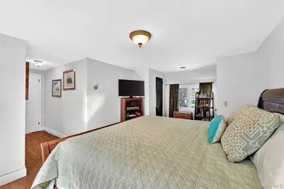 18 Taylor Road, Elmsford, NY 10523 - Photo 17