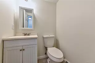 44 Westminster Dr, Shirley, NY 11967 - Photo 15