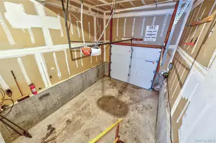 44 Westminster Dr, Shirley, NY 11967 - Photo 31