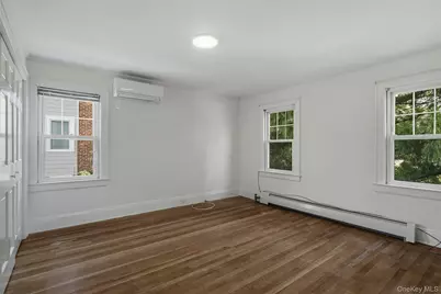 151 Hillcrest Avenue, Manhasset, NY 11030 - Photo 17
