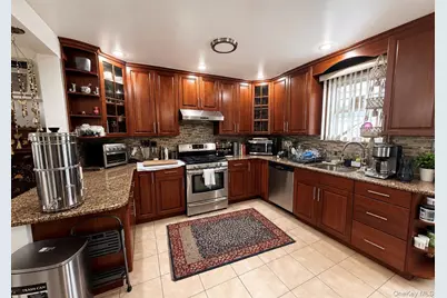 7848 83rd Street, Glendale, NY 11385 - Photo 3