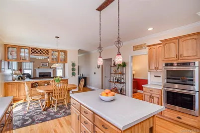 17 Weldon Woods Connecticut Road, New Fairfield, CT 06812 - Photo 9