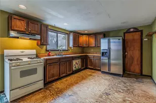 1 Bear St, Selden, NY 11784 - Photo 9