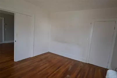 181 Forest Avenue, Roosevelt, NY 11575 - Photo 9