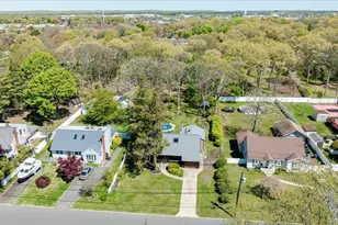33 W Lakeland St, Bay Shore, NY 11706 - Photo 33
