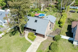 33 W Lakeland St, Bay Shore, NY 11706 - Photo 31