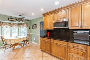 10 Liso Dr, Mount Sinai, NY 11766 - Photo 7