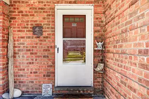 115 Robins Rd, New Rochelle, NY 10801 - Photo 3