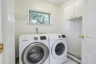 74 Rockland Dr, Jericho, NY 11753 - Photo 11