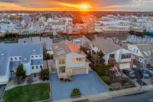 756 Guy Lombardo Ave, Freeport, NY 11520 - Photo 5