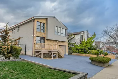 756 Guy Lombardo Avenue, Freeport, NY 11520 - Photo 21