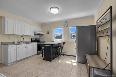 29 Cutter Lane, Levittown, NY 11756 - Photo 7