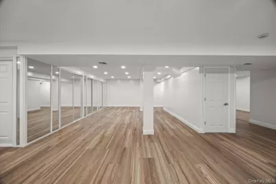 18 Wellington Road, Greenvale, NY 11548 - Photo 27