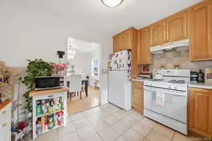 72 Murray Ave, Yonkers, NY 10704 - Photo 7
