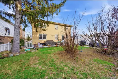 72 Murray Avenue, Yonkers, NY 10704 - Photo 31