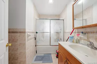 72 Murray Avenue, Yonkers, NY 10704 - Photo 27