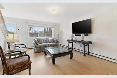 105 Prime Avenue #G, Huntington, NY 11743 - Photo 5