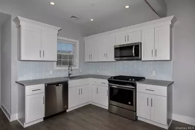 262 Indian Head Road #307, Kings Park, NY 11754 - Photo 3