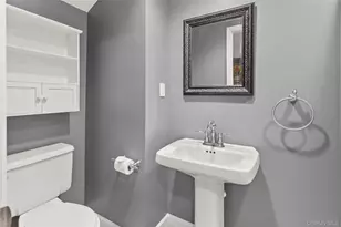 17 Stone Gate Ct, Smithtown, NY 11787 - Photo 17